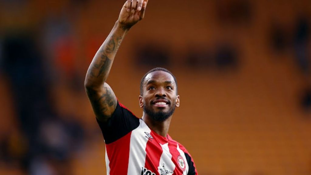 O Τόνεϊ… στραγγαλίζει έναν – έναν τους αντιπάλους του (vid)