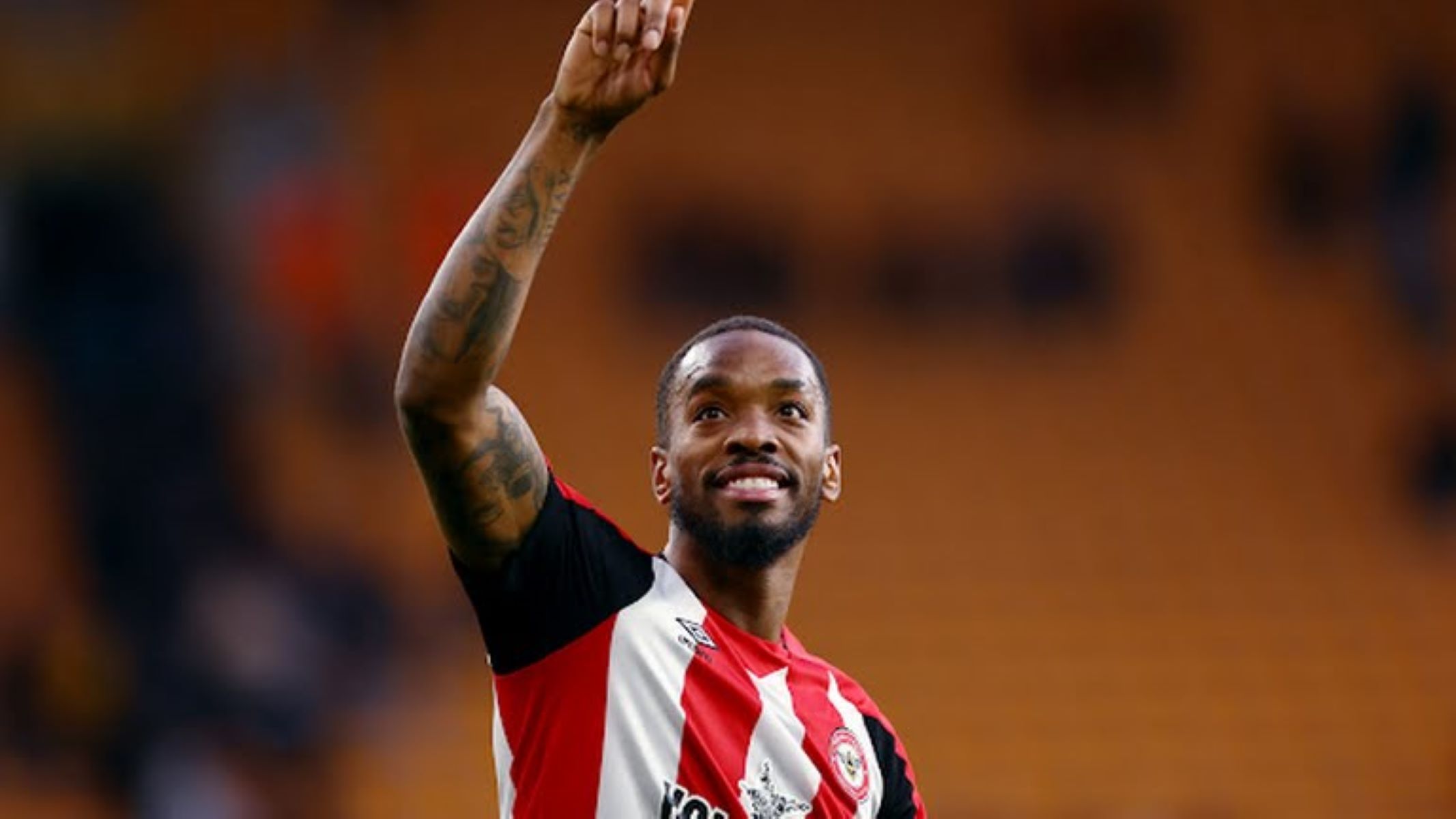 O Τόνεϊ… στραγγαλίζει έναν – έναν τους αντιπάλους του (vid)