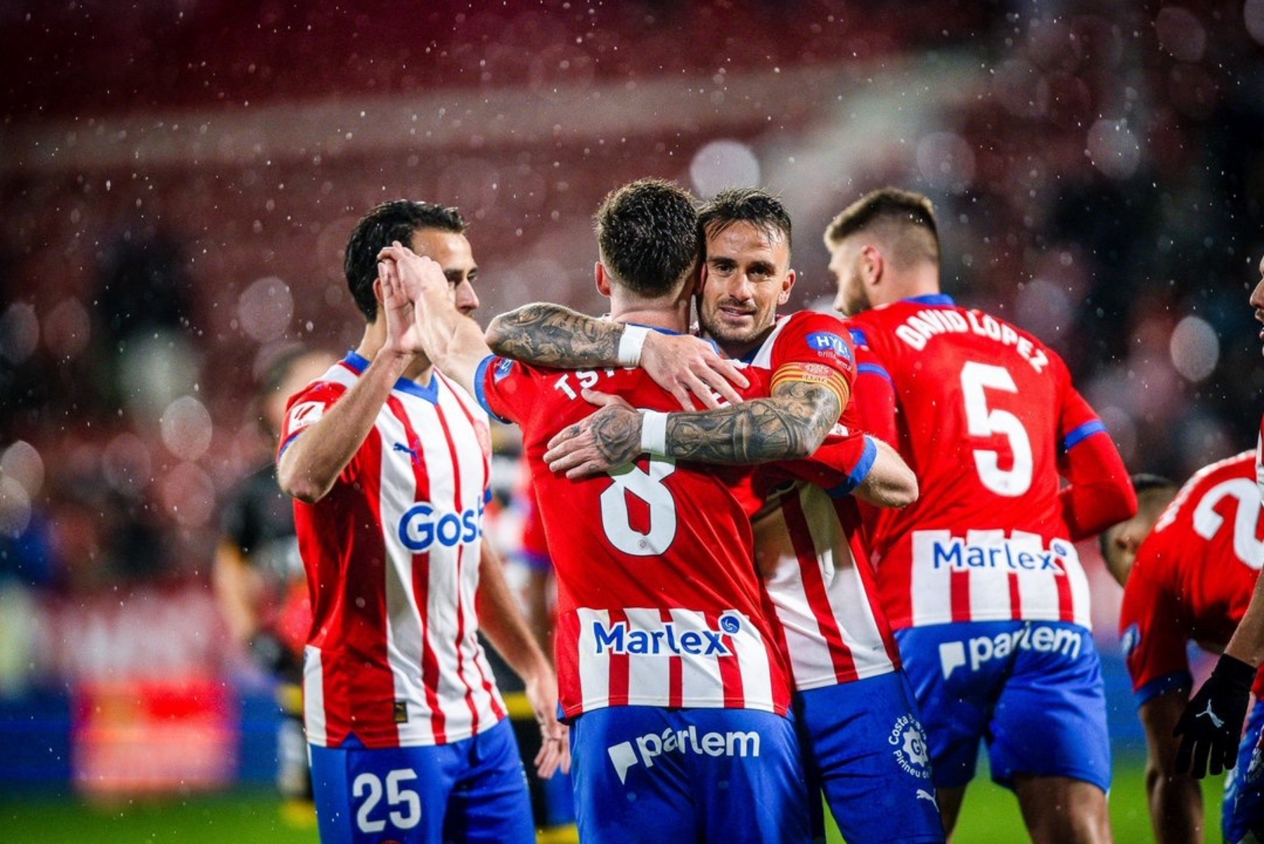 Θέλει αμυντική ενίσχυση από την Χιρόνα η Ντόρτμουντ!