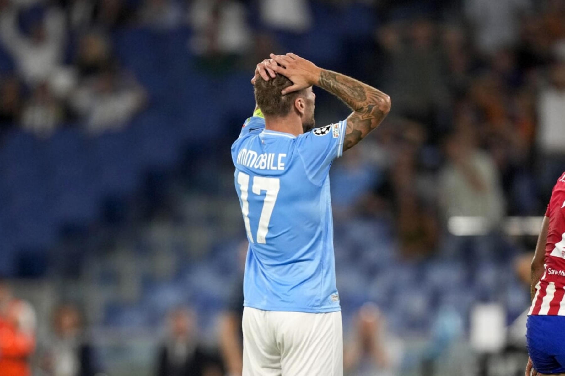 Λάτσιο: Ο Ιμόμπιλε δέχεται επιθέσεις από οπαδούς και ο πρόεδρος… γελάει!