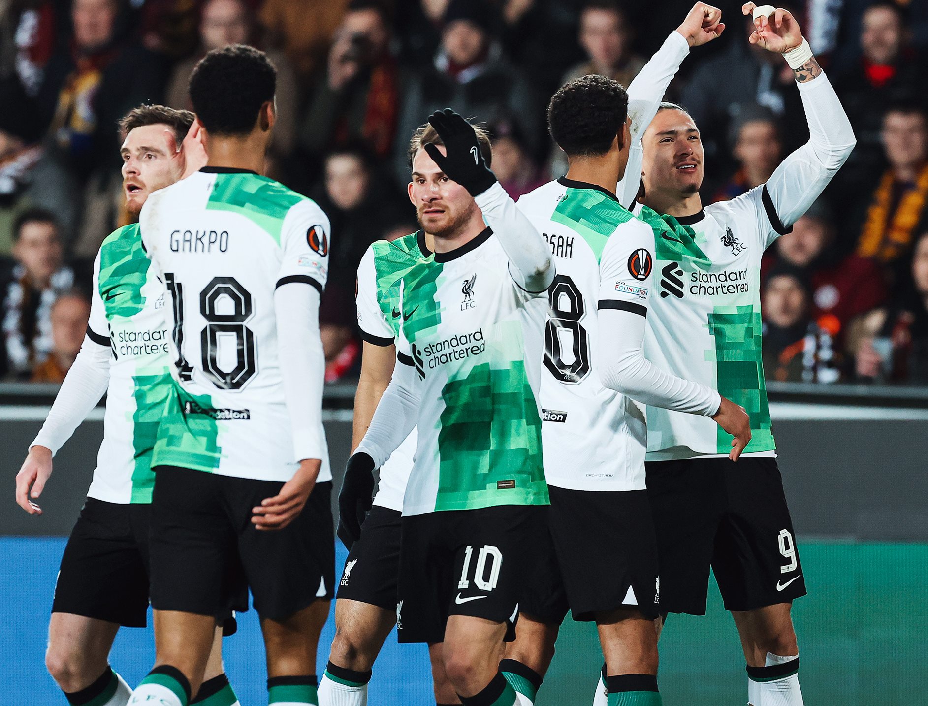 Η Λίβερπουλ δεν αστειεύεται! Κάνει… πλάκα και στην Ευρώπη! (vids)