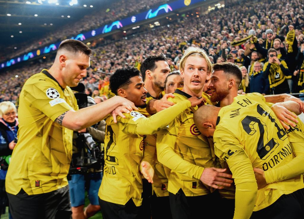 Η Ντόρτμουντ… Μπορούσια και πέρασε στους «8»! (vids)