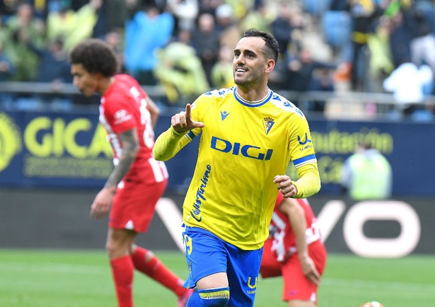 Θρασύτατος Χουάνμι, «χτύπησε» δις την Ατλέτικο κι έδωσε ελπίδα παραμονής στην Κάντιθ! (vid)