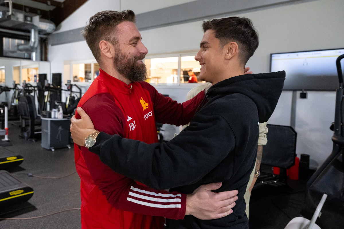 Έχει… φτιαχτεί άσχημα με Ντιμπάλα ο Ντε Ρόσι: «Είναι ένα πρότυπο για όλους!»