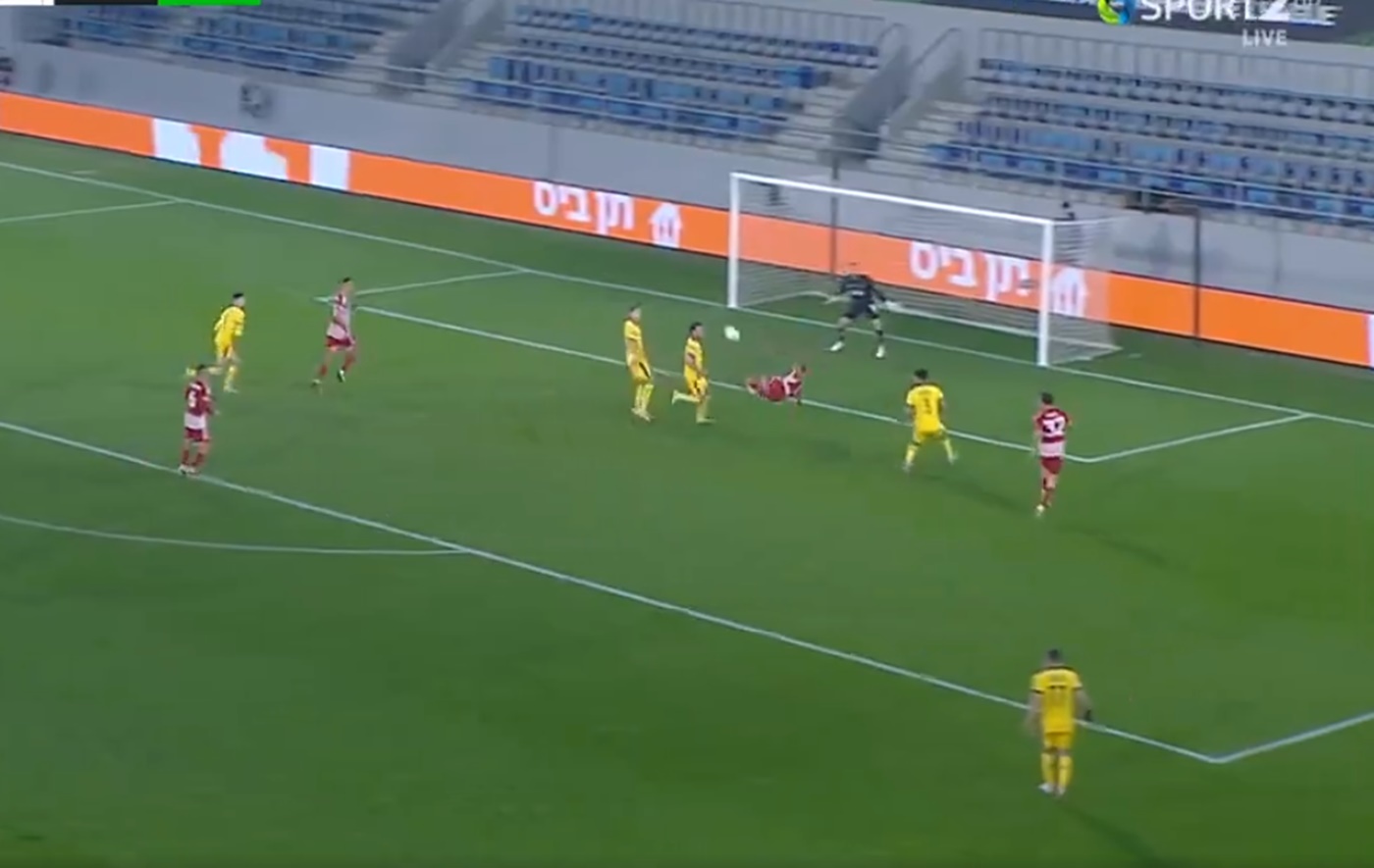 ΤΙ ΕΒΑΛΕ Ο ΕΛ ΚΑΑΜΠΙ! Ο Ολυμπιακός απάντησε στο πέναλτι του Ζάχαβι με ψαλιδάκι! (vid)