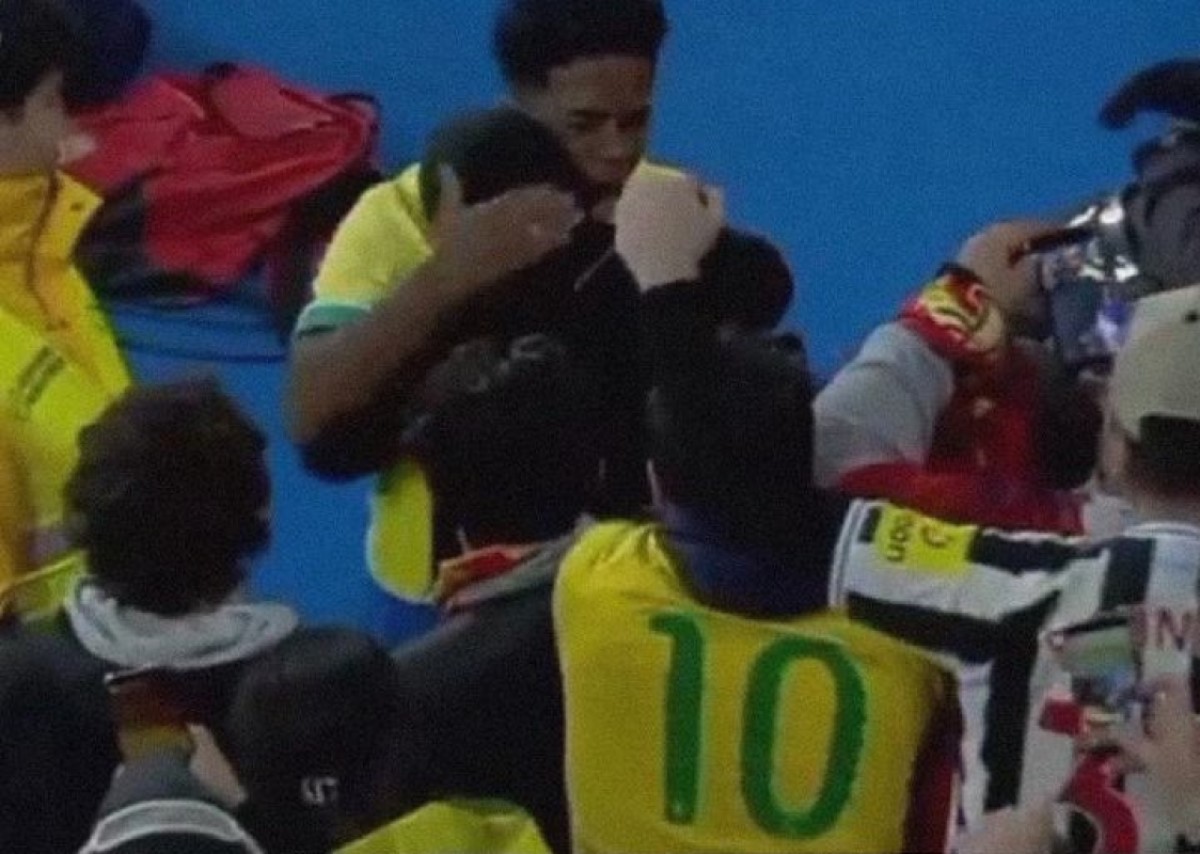 Έντρικ, η πατρική αγκαλιά που συγκίνησε τον πλανήτη – «Τόσο δρόμο, τα καταφέραμε» (vid)