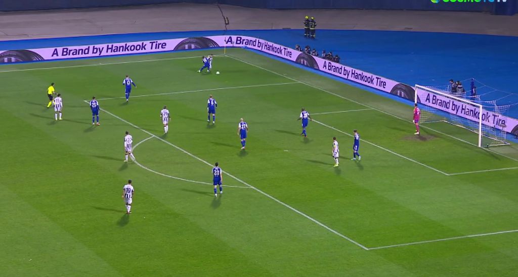 Μαγική ενέργεια από Κωνσταντέλια: Μοίρασε διαστημική «ποδιά»! (vid)