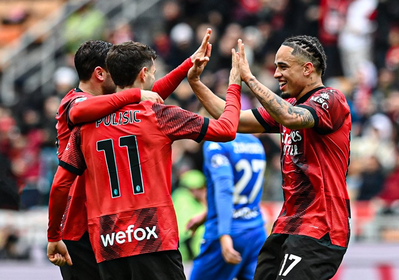 Με το… ζόρι η Μίλαν και προσωρινά δεύτερη! (vid)