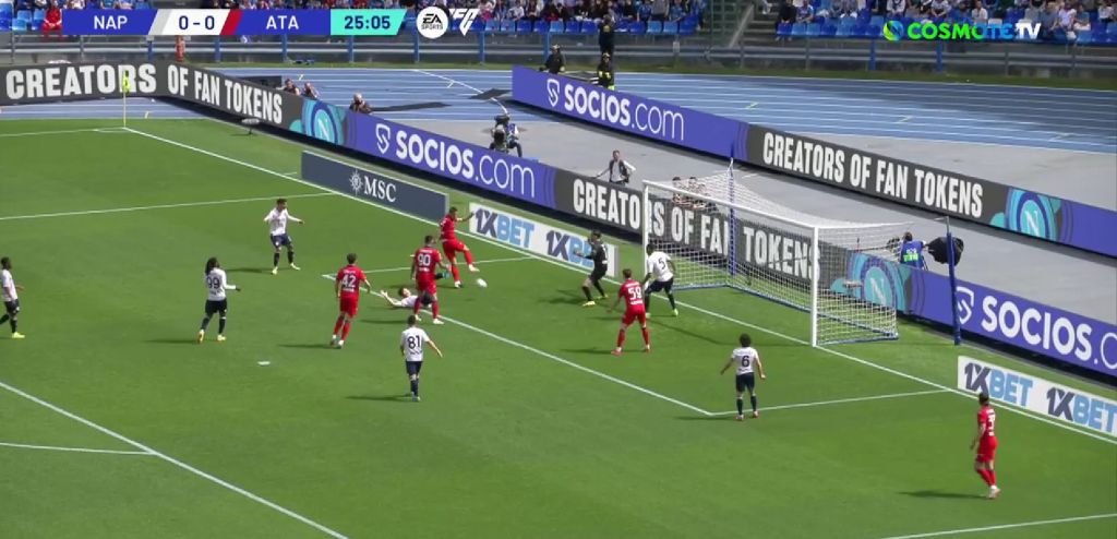 Για πολλά γέλια η άμυνα της Νάπολι: Έδωσε έτοιμο γκολ στην Αταλάντα! (vid)