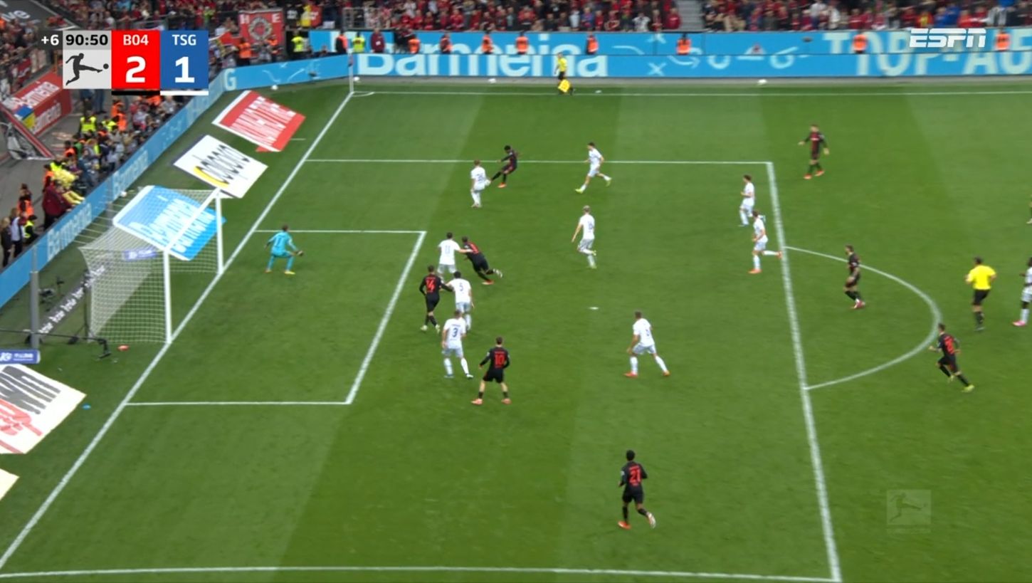 Έκλεισαν τα μάτια τους διαιτητής και VAR – Οφσάιντ το γκολ ανατροπής της Λεβερκούζεν! (vid)