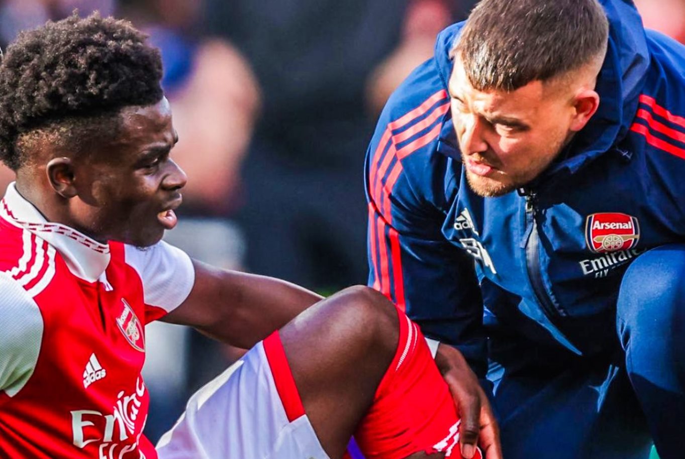 «Πρώτη φορά στη ζωή μου βλέπω έναν παίκτη να τρώει τόσες κλωτσιές σαν τον Σάκα»