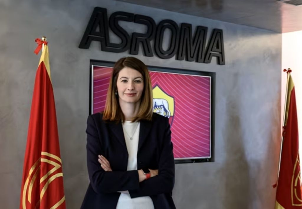 «Η Λίνα Σουλούκου έδιωξε τον Ντε Ρόσι!» – Χαμός στη Ρόμα και έξαλλοι οι οπαδοί (pics)