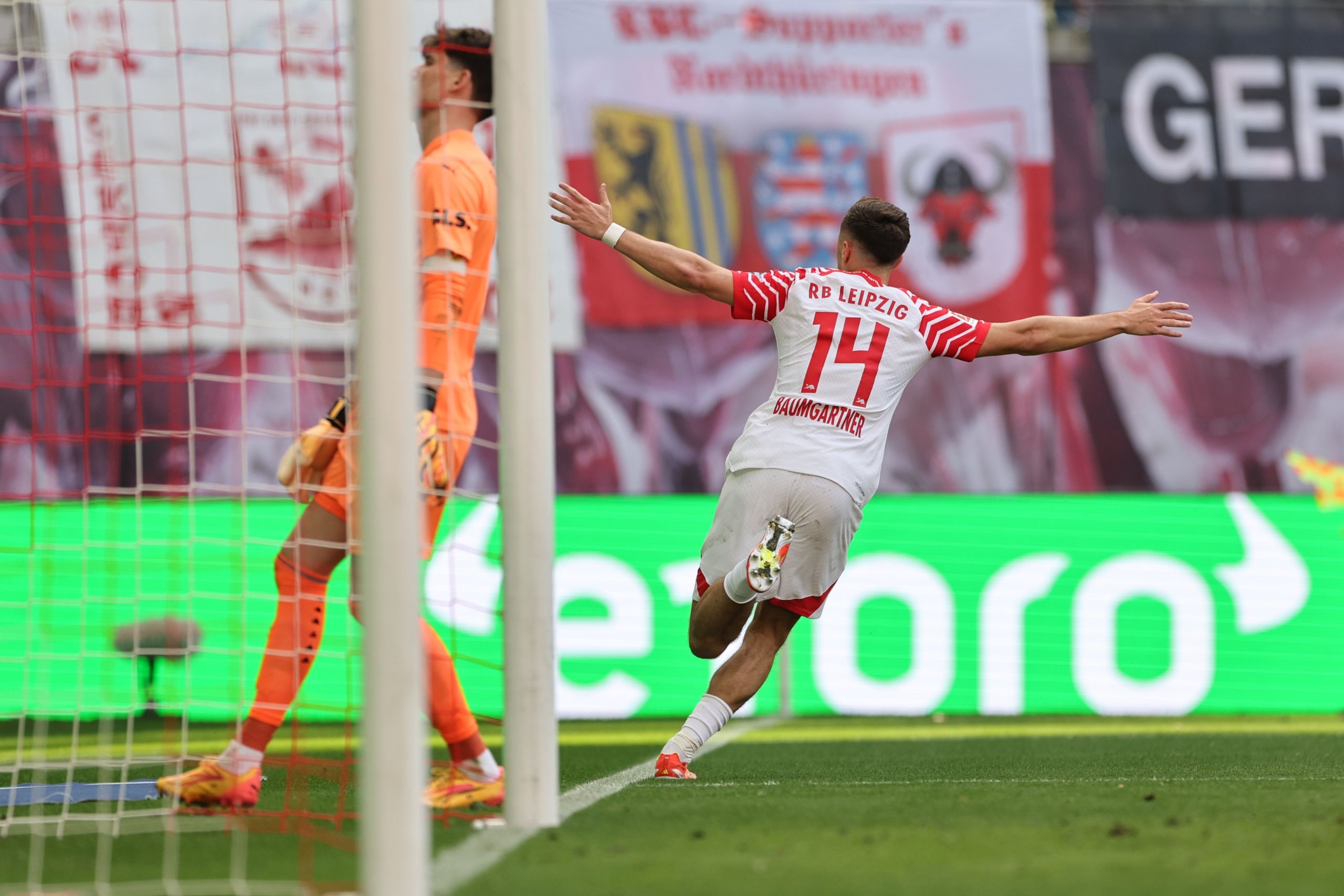 Η Λειψία «διέλυσε» την Ντόρτμουντ με 4αρα – Την στέλνει εκτός Champions League!