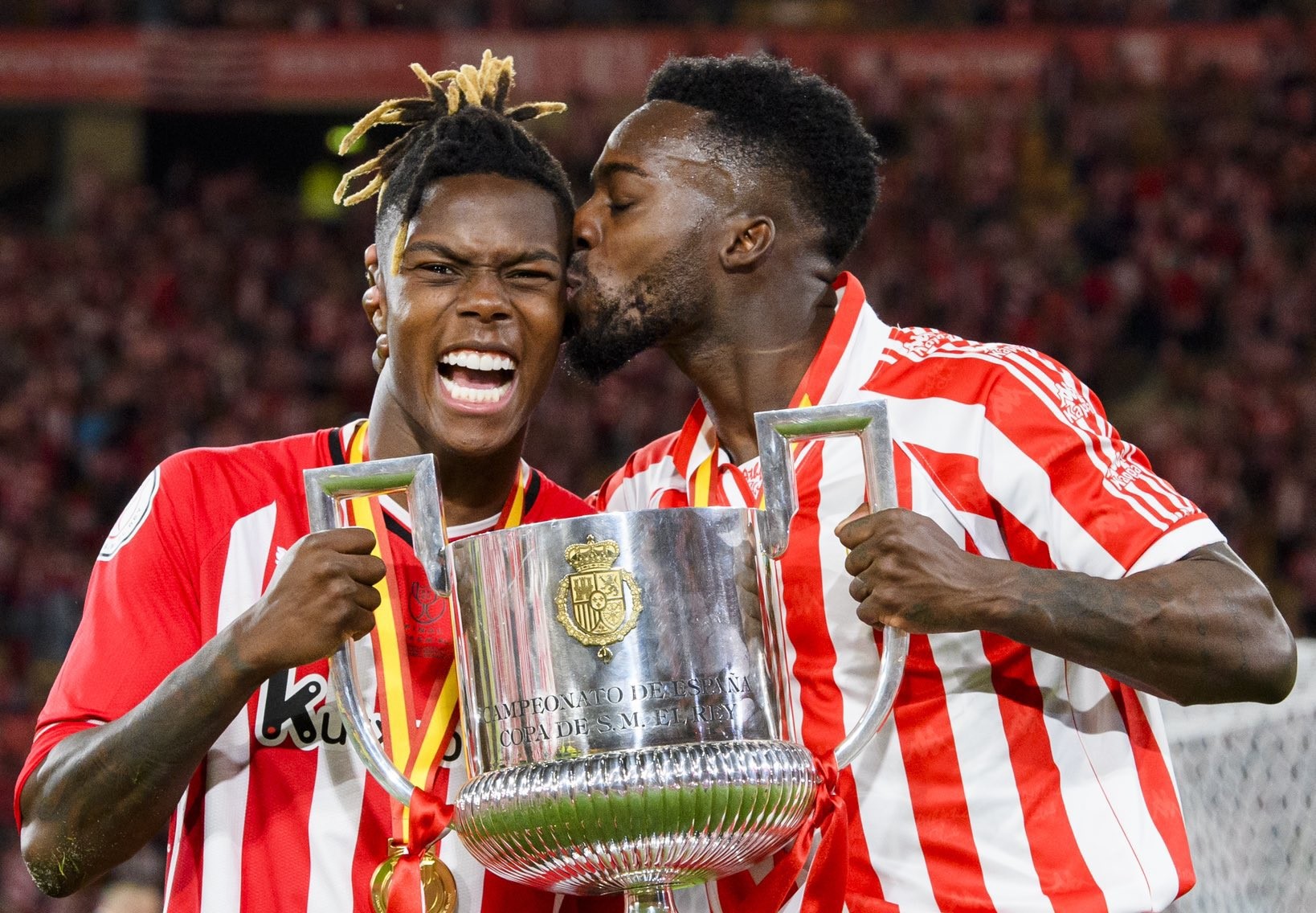 Ανατριχίλα με την «αγκαλιά» των αδερφών Γουίλιαμς – Ξέσπασε σε κλάματα ο μικρός (vid)