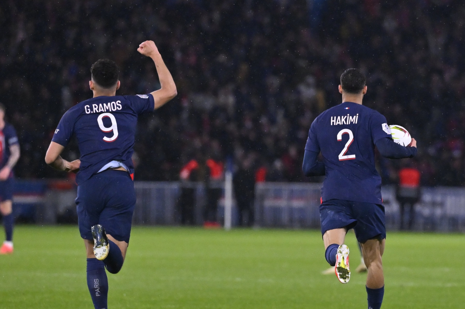 Η Παρί πήγε για… αυτοκτονία αλλά σώθηκε στο τέλος κόντρα στη Χάβρη! (vid)