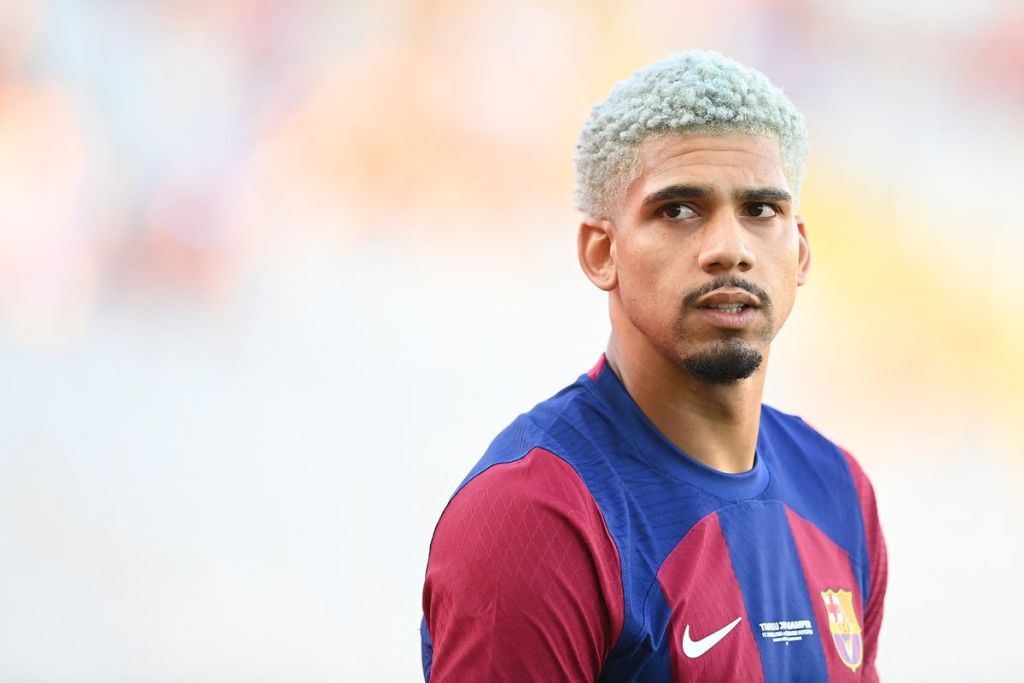 Μπαρτσελόνα, υπό… «διάλυση» – Ο Αραχούο απάντησε στις προκλήσεις Γκουντογκάν!