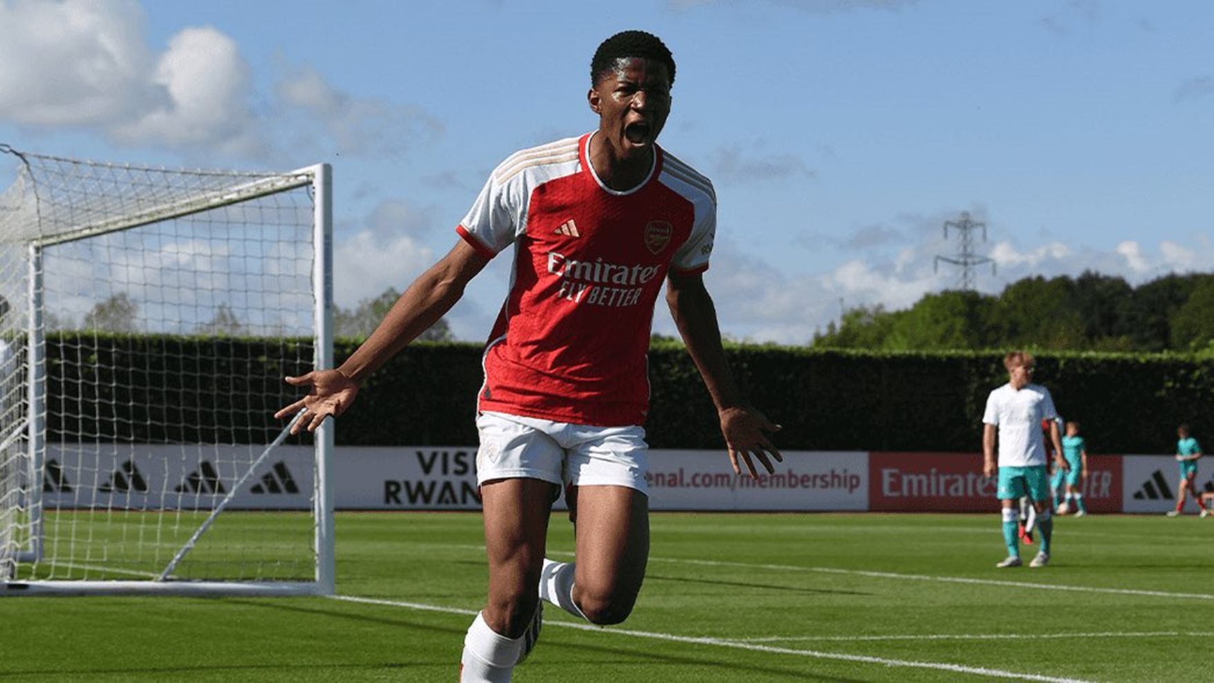 O καλύτερος 16χρονος του κόσμου ανήκει στην Άρσεναλ: Έχει βάλει 24 γκολ σε 7 ματς!