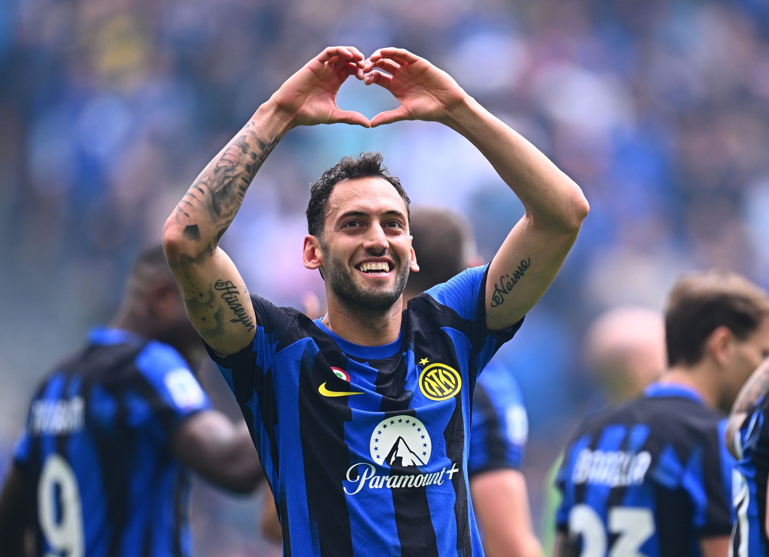 Πω, πω ένας Τσαλχάνογλου – Μια γκολάρα και… ΧΑΜΟΣ στο Μιλάνο! (vid)