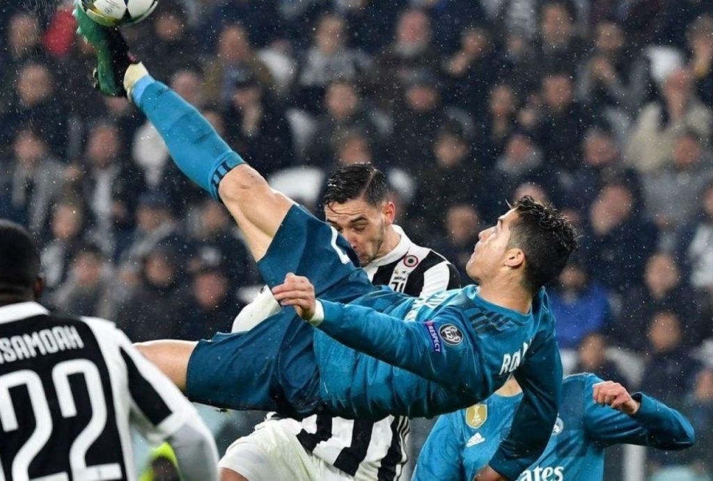 Πέρασαν έξι χρόνια από το ψαλιδάκι ΕΠΟΣ του Κριστιάνο – Ακόμα παραμιλάμε! (vid)