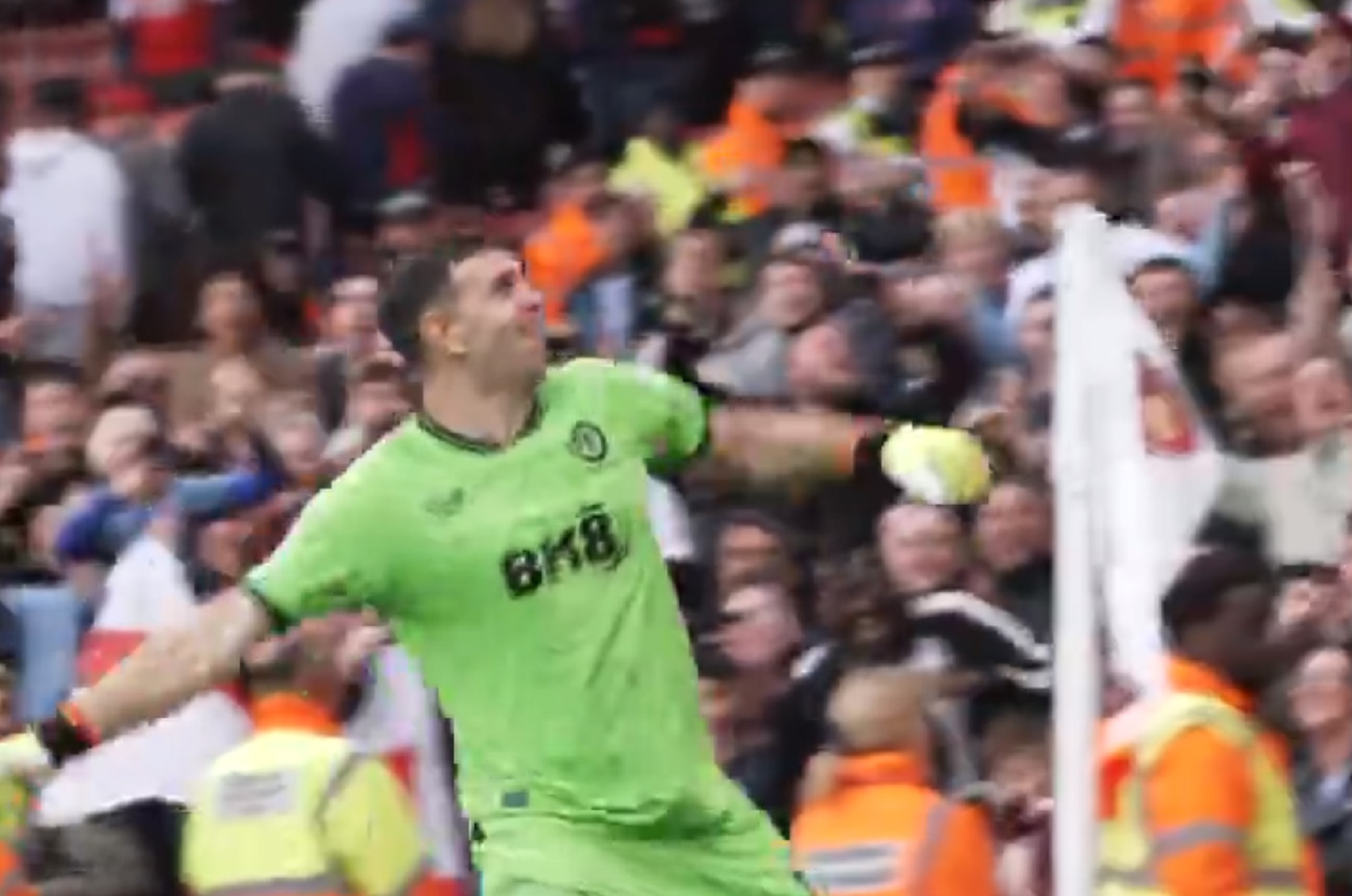 Τα ξέφρενα πανηγύρια του άλλοτε «κανονιέρη» Μαρτίνεζ μέσα στο σπίτι της Άρσεναλ (vid)