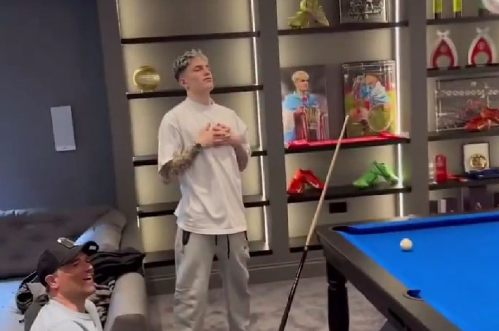 Πανηγυρίζει α λα Κριστιάνο και στο… μπιλιάρδο ο Γκαρνάτσο! (vid)