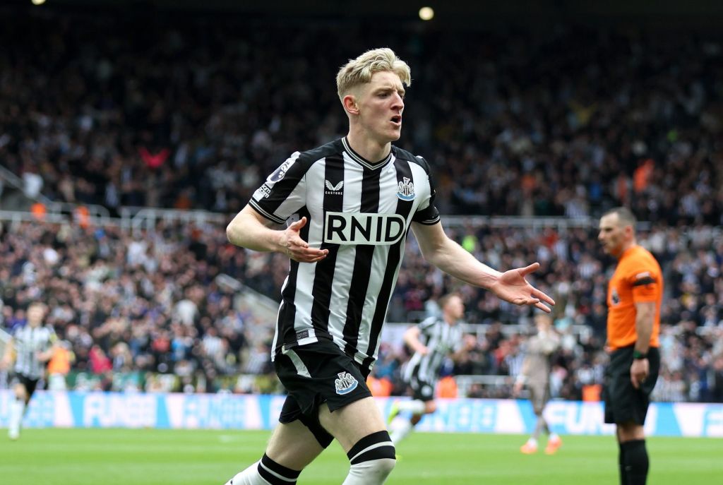 Οργιάζει ο Γκόρντον κόντρα στην Τότεναμ: Γκολ και ασίστ σε δύο λεπτά! (vids)