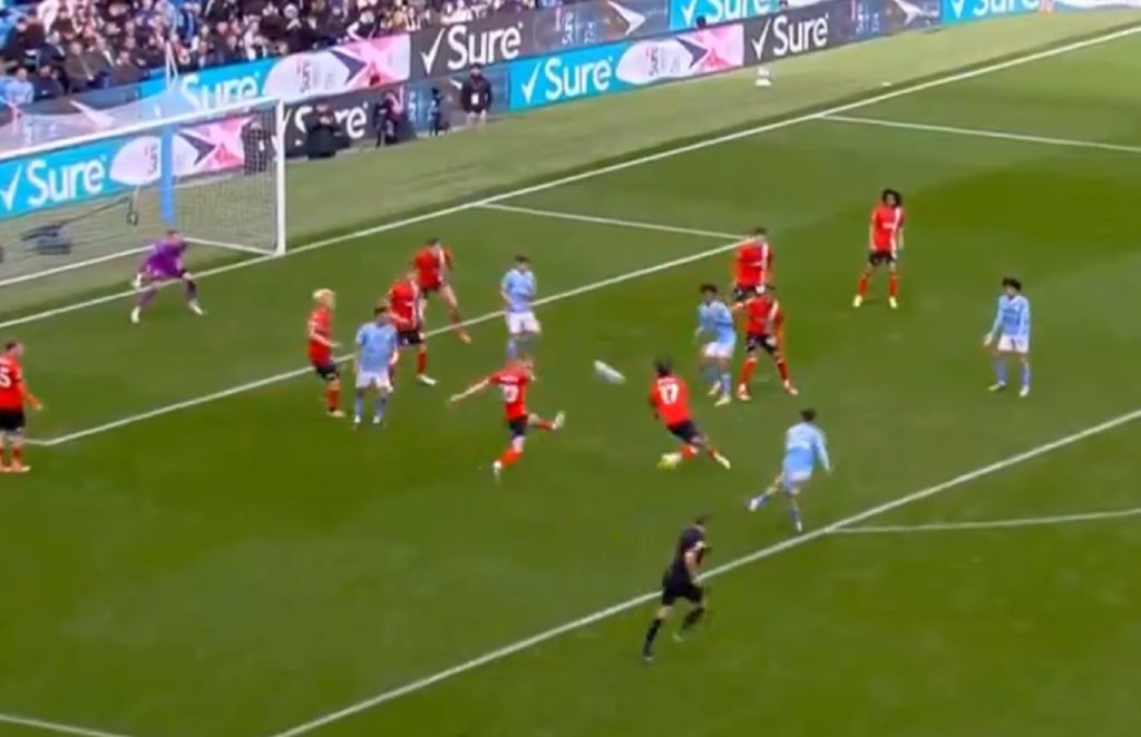 Γκβάρντιολ εσύ… σέντερ φορ – Γκολάρα στην Μαδρίτη, τίναξε και την Λούτον (vid)