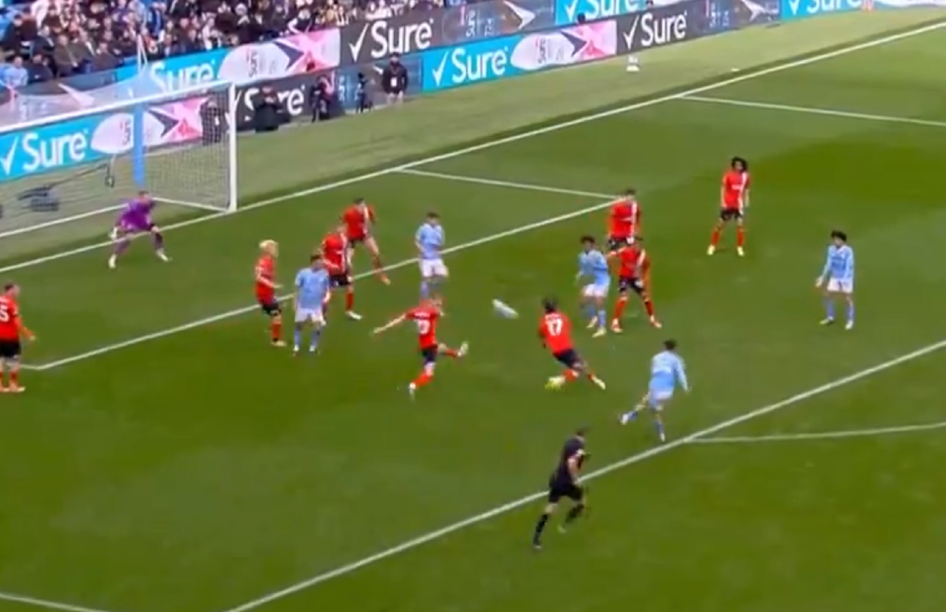 Γκβάρντιολ εσύ… σέντερ φορ – Γκολάρα στην Μαδρίτη, τίναξε και την Λούτον (vid)