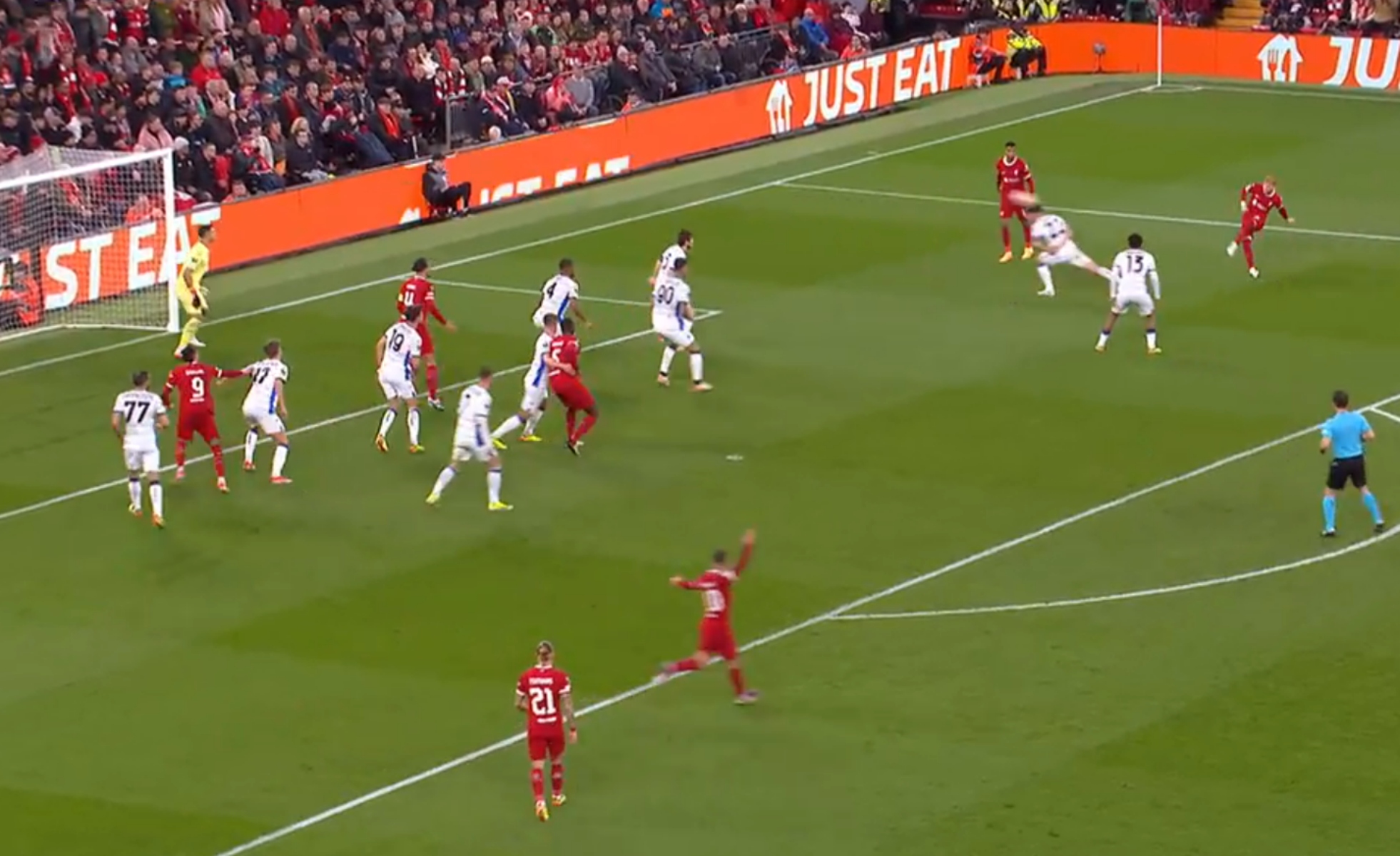 Λίβερπουλ: Η «βολίδα» του Έλιοτ βρήκε δύο φορές στο δοκάρι! (vid)