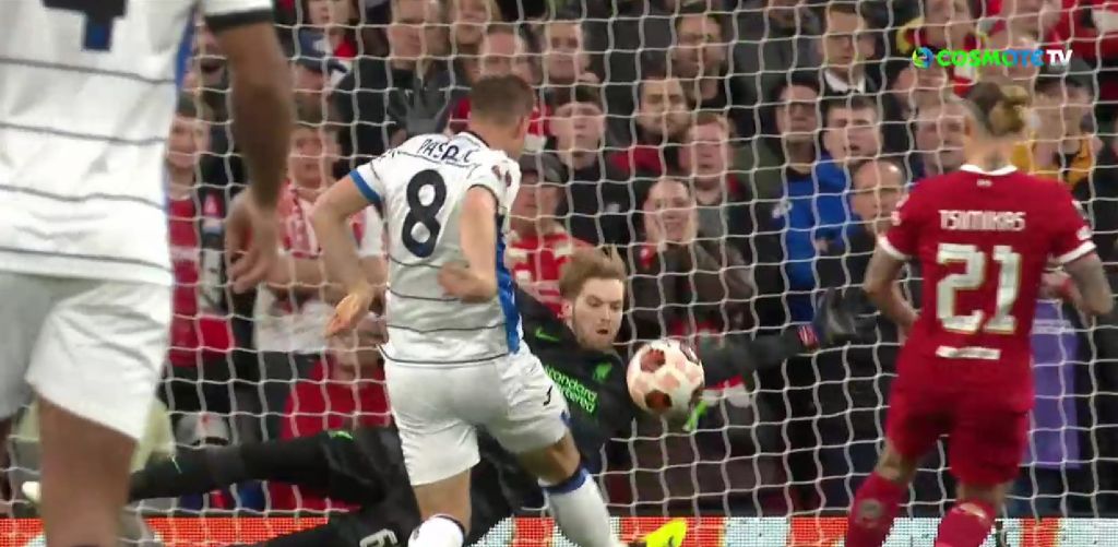 Άλισον, βγες από το σώμα του Κέλεχερ- Ακόμα μία απίθανη επέμβαση από τον νεαρό κίπερ της Λίβερπουλ! (vid)