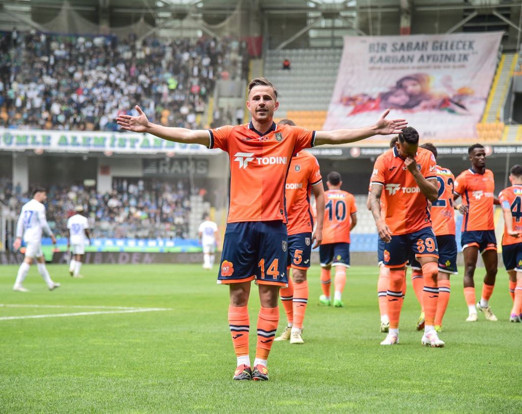 Ξανά γκολ ο Πέλκας, πήρε το ντέρμπι η Μπασακσεχίρ (vid)