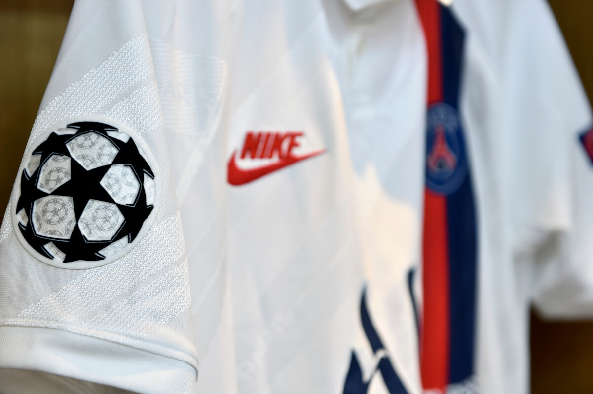 Αποκαλύφθηκαν οι νέες φανέλες των Ρεάλ, Μπαρτσελόνα, Παρί και Λίβερπουλ (pic)