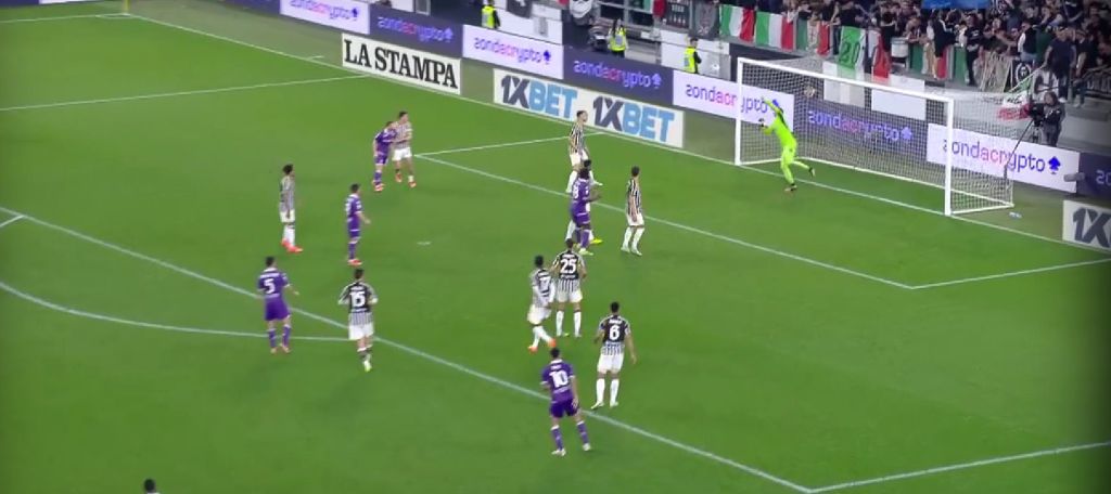 Ο Σέζνι έγινε… Μπουφόν και έπιασε «ρουκέτα» με τα ακροδάχτυλα! (vid)