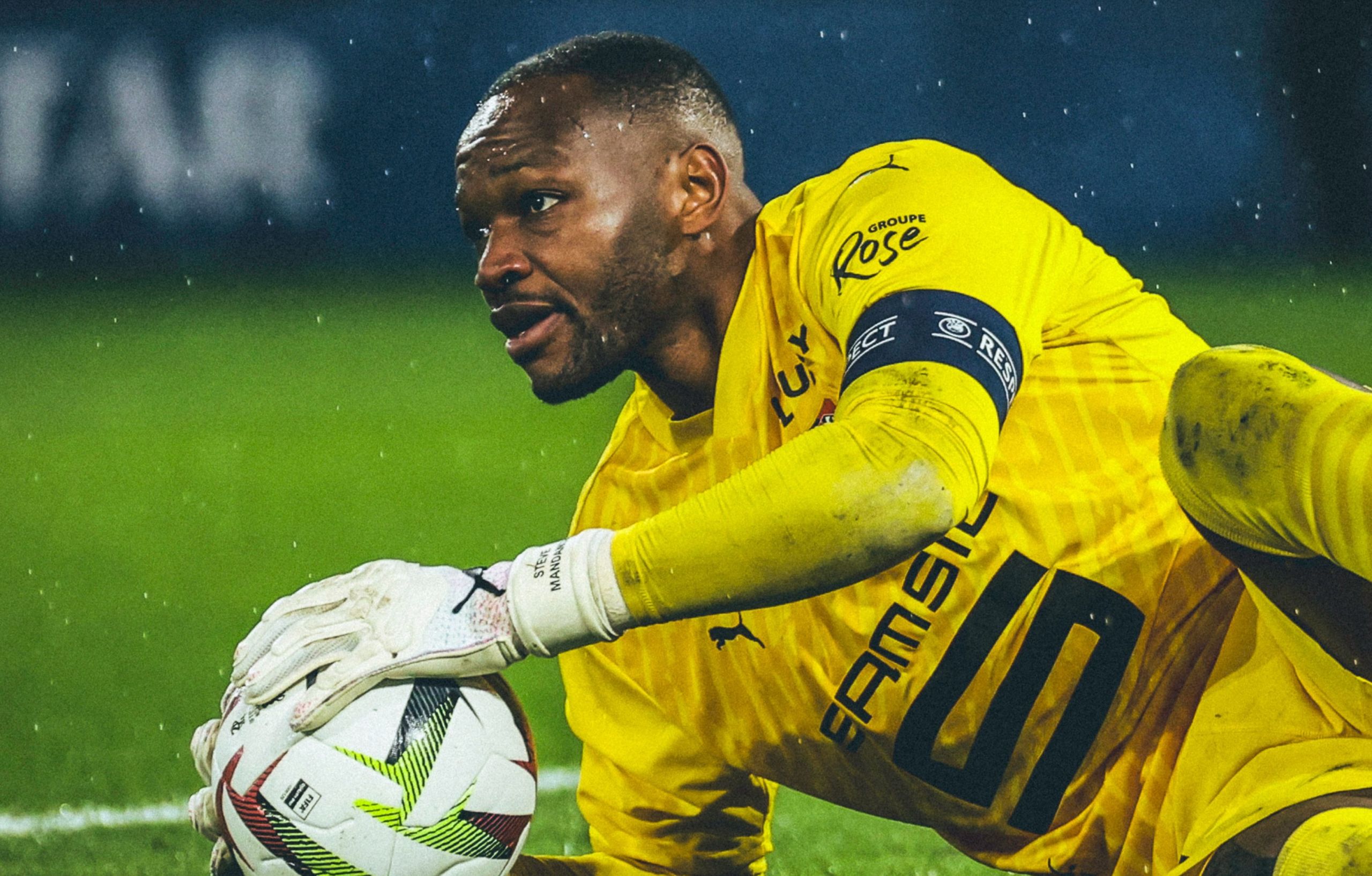 Ο «γερόλυκος» Μανταντά έκανε… πελάτη τον Μπαπέ: Του έπιασε μέχρι και πέναλτι! (vids)