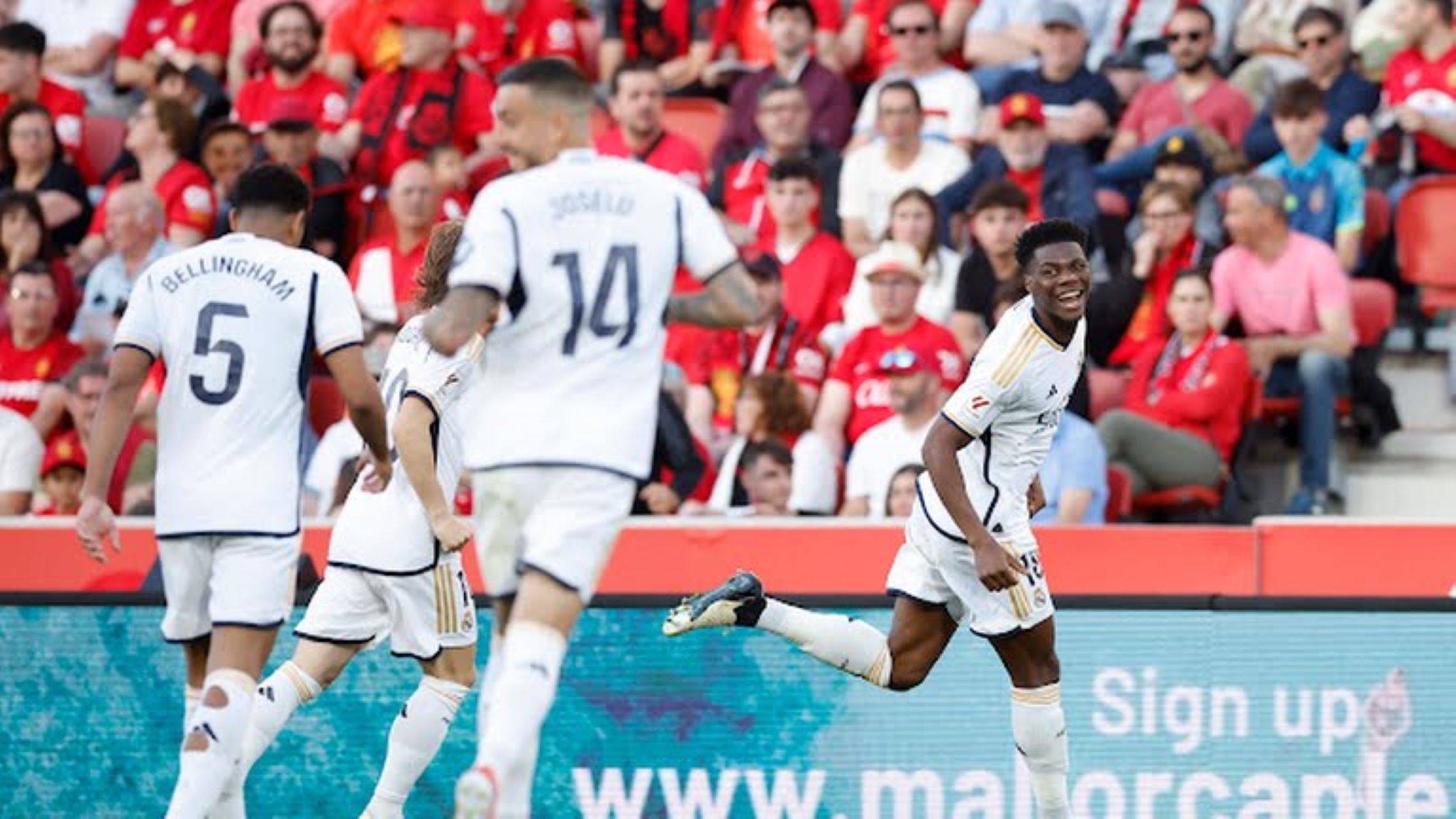 «Βασίλισσα» είναι, δικό της και το Νησί (vid)