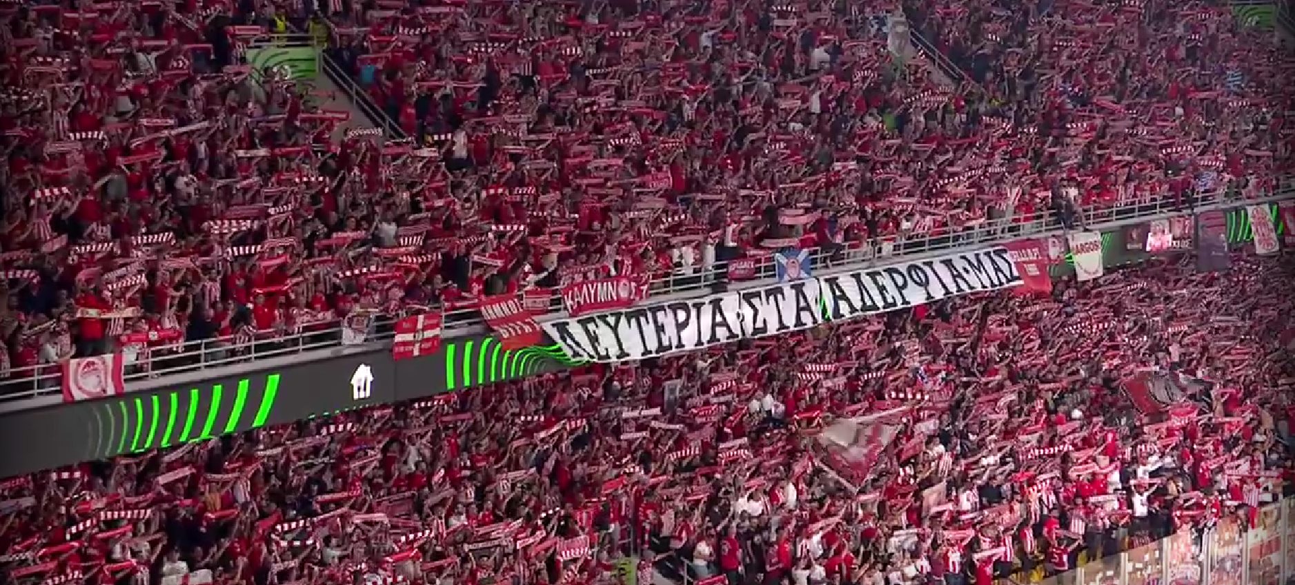 Ανατριχίλα για κάθε οπαδό του Ολυμπιακού: Ο ύμνος στον τελικό του Conference! (vid)