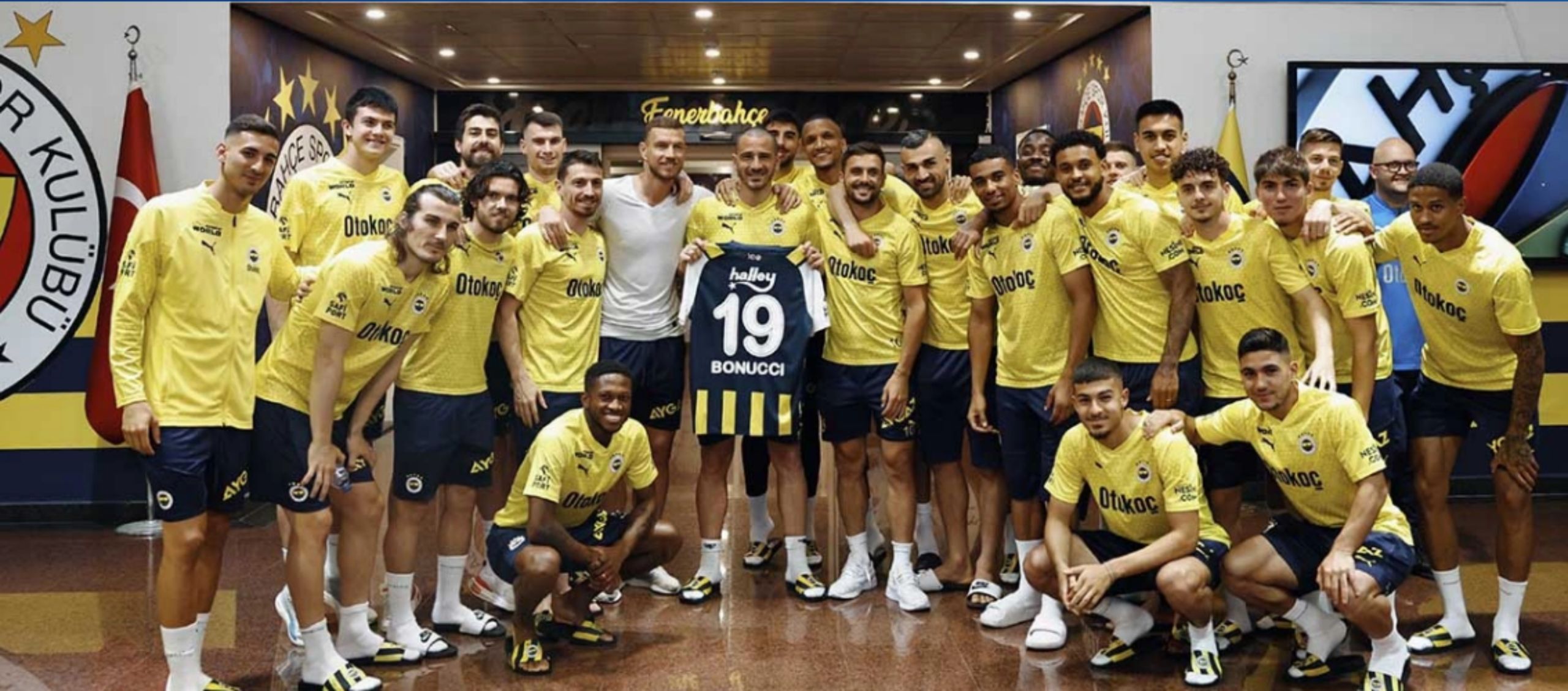 ΕΠΙΣΗΜΟ: «Κρεμάει» τα παπούτσια του ο Μπονούτσι!