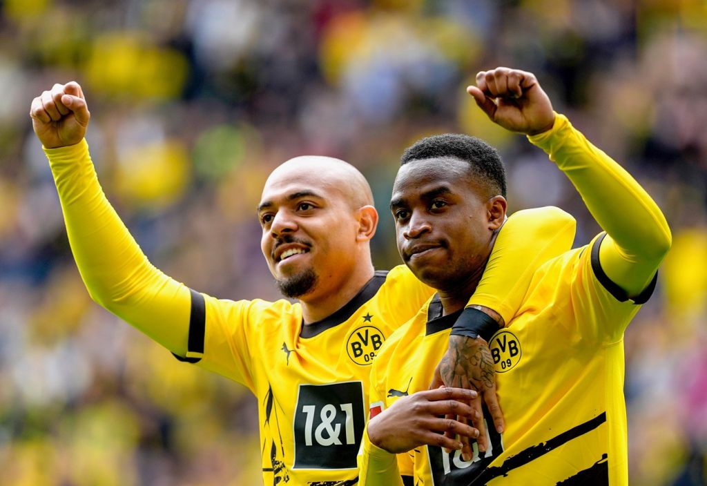 Πεντάρα και θέαμα η Ντόρτμουντ μετά το αντίο του Ρόις (vid)