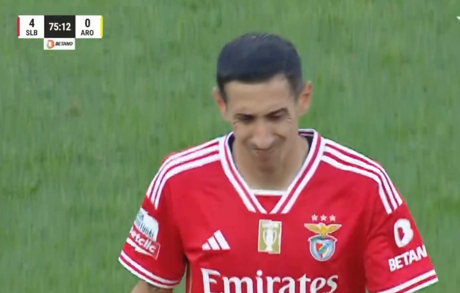 Όλο το «Ντα Λουζ» αποθέωσε τον Ντι Μαρία στο κύκνειο άσμα του στη Λισαβόνα (vid)