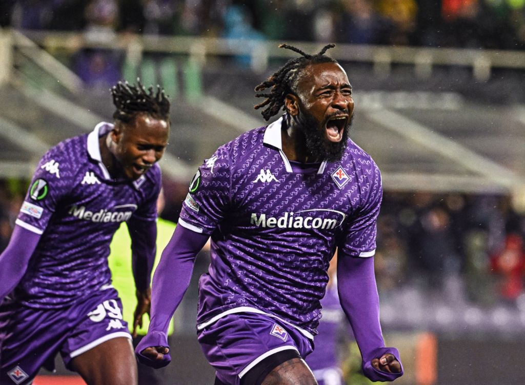 «Buzzer-beater» ο Ενζολά και προβάδισμα ενόψει τελικού η Φιορεντίνα (vid)