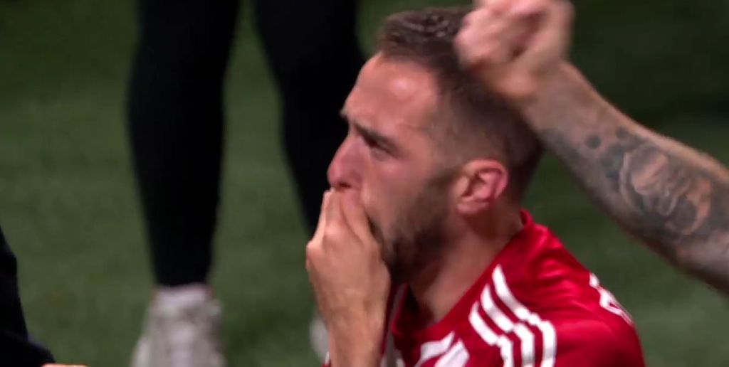 «Λύγισε» ο Φορτούνης στο τέλος: Το κλάμα του αρχηγού του Ολυμπιακού! (vid)