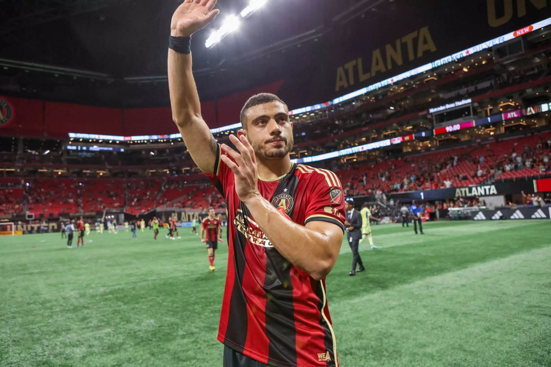 Γίνεται «Μίδας» ο Γιακουμάκης – Έχει στα χέρια του μυθικό συμβόλαιο!