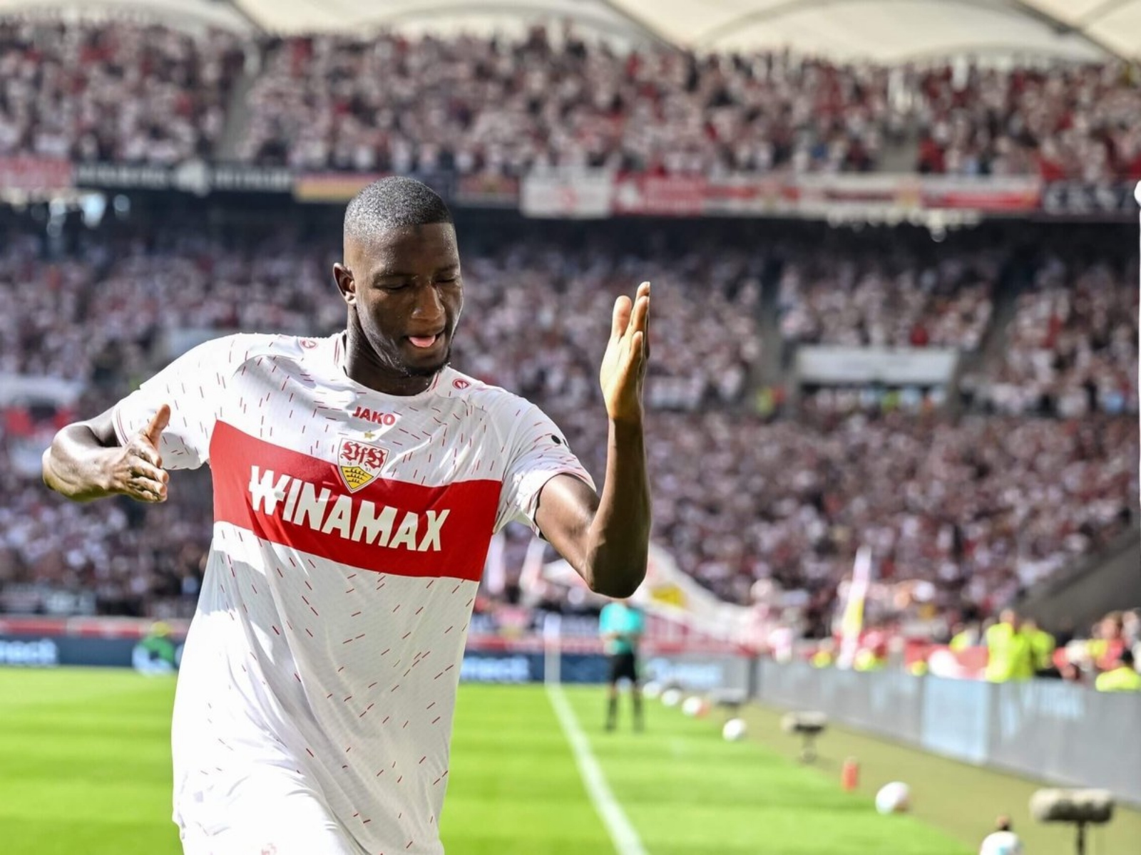 Το «πολυβόλο» Γκιρασί αφήνει τη Στουτγκάρδη και υπογράφει στην Ντόρτμουντ