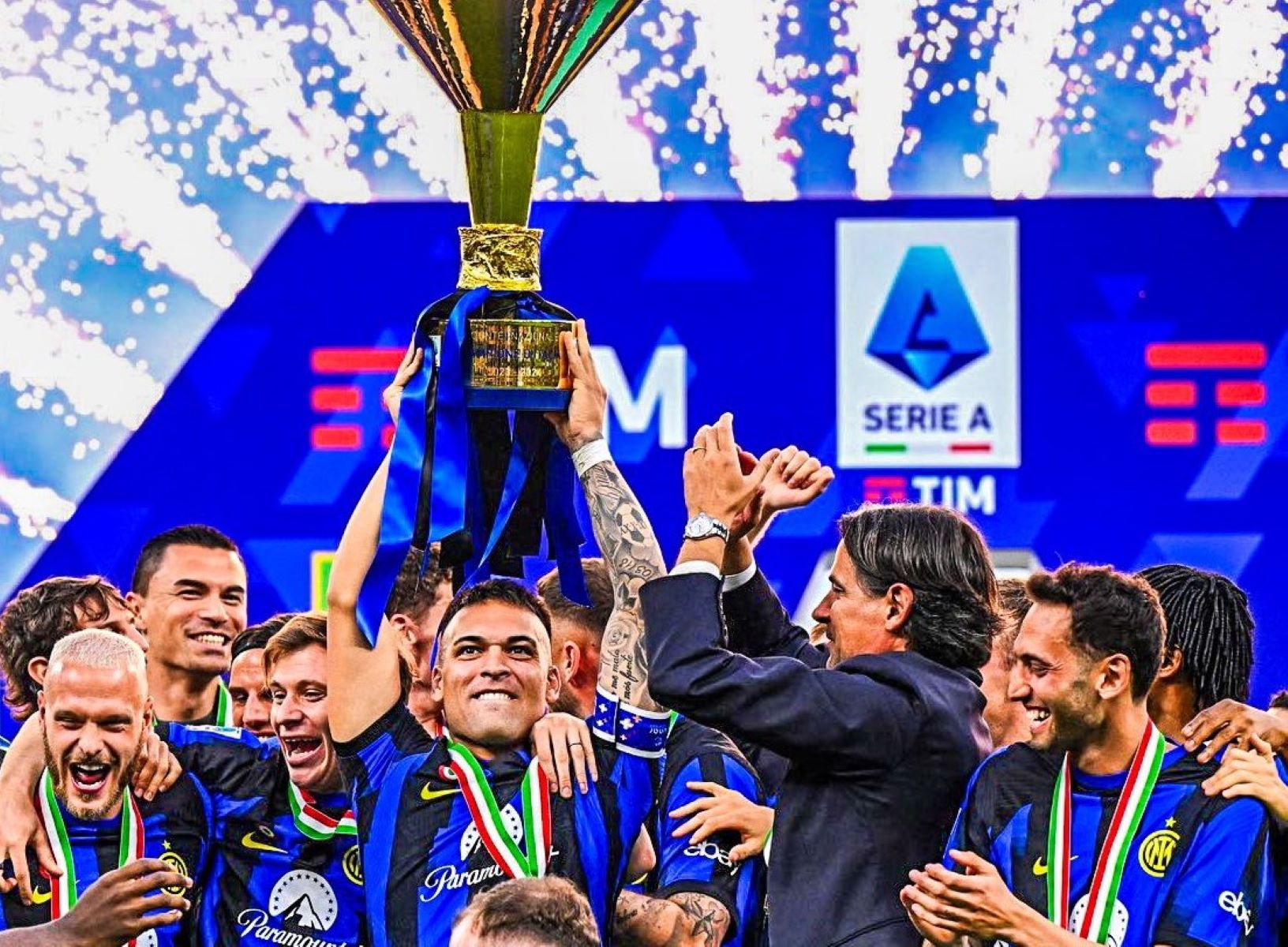 Το βραβείο του κορυφαίου της Serie A στον Mister Ιντζάκι (pic)