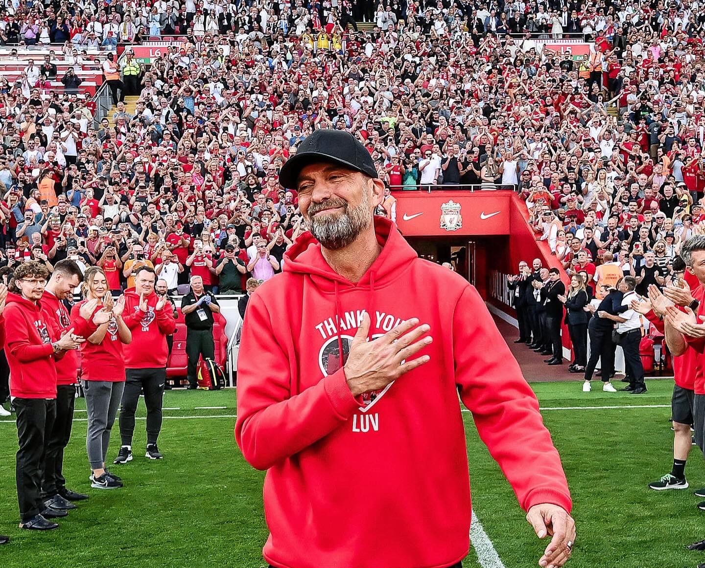 Σίτι, υποκλίσου στον Κλοπ – Δεν είδε κανείς την απονομή του τίτλου!