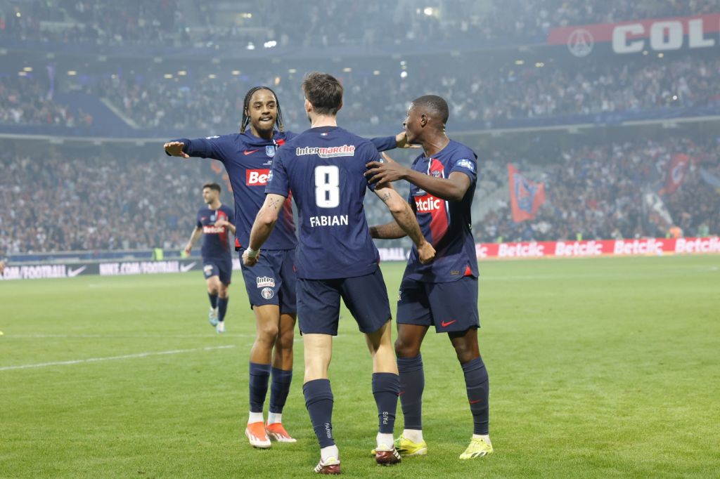 Η Παρί συνεχίζει να… μονοπωλεί στη Γαλλία! (vid)