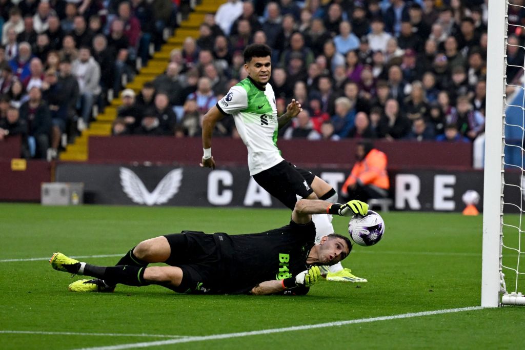 ΜΑΤΣΑΡΑ στην Αγγλία και μοιρασιά ανάμεσα σε Άστον Βίλα και Λίβερπουλ! (vid)