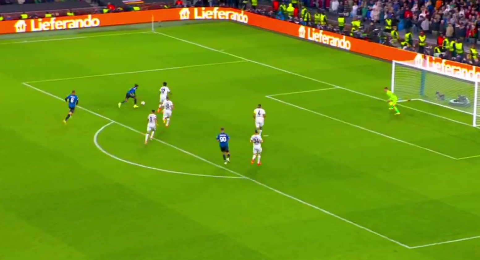 Το ματς της ζωής του ο Λούκμαν: 3-0 με δικό του χατ- τρικ! (vid)