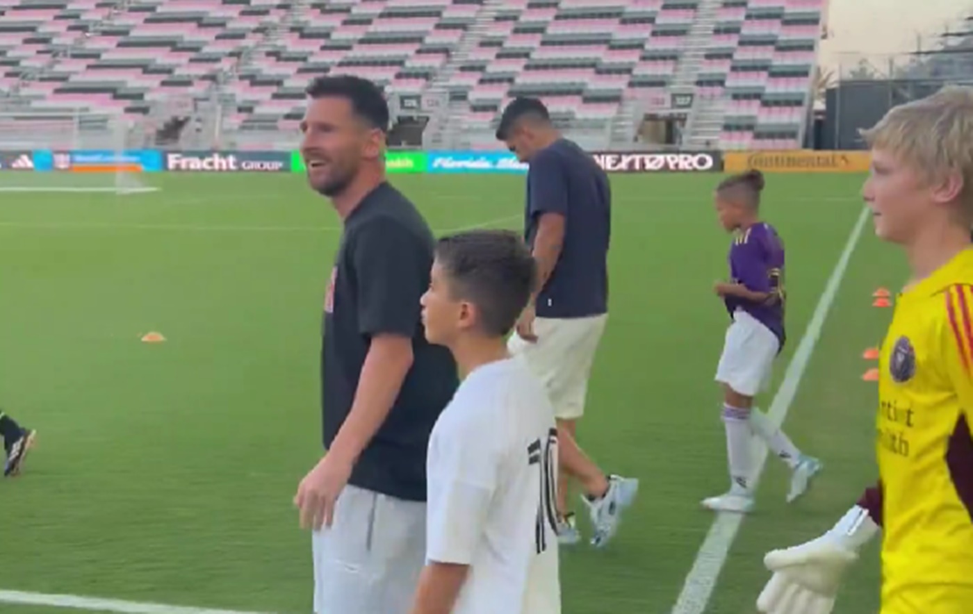 Τι πιο όμορφο – Ο Μέσι συνοδεύει τον γιο του σε αγώνα νέων της Ίντερ Μαϊάμι (vid)