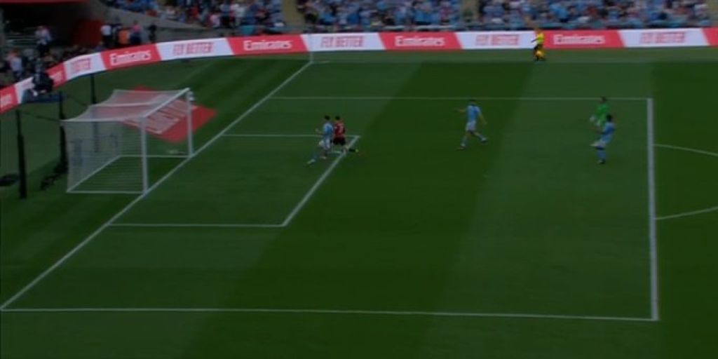 Η Γιουνάιτεντ διαλύει την Σίτι – Της έχει «καρφώσει» δίμπαλο στο ημίχρονο (vid)